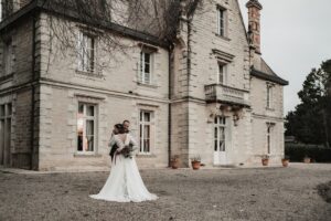 maries devant chateau grave bechade